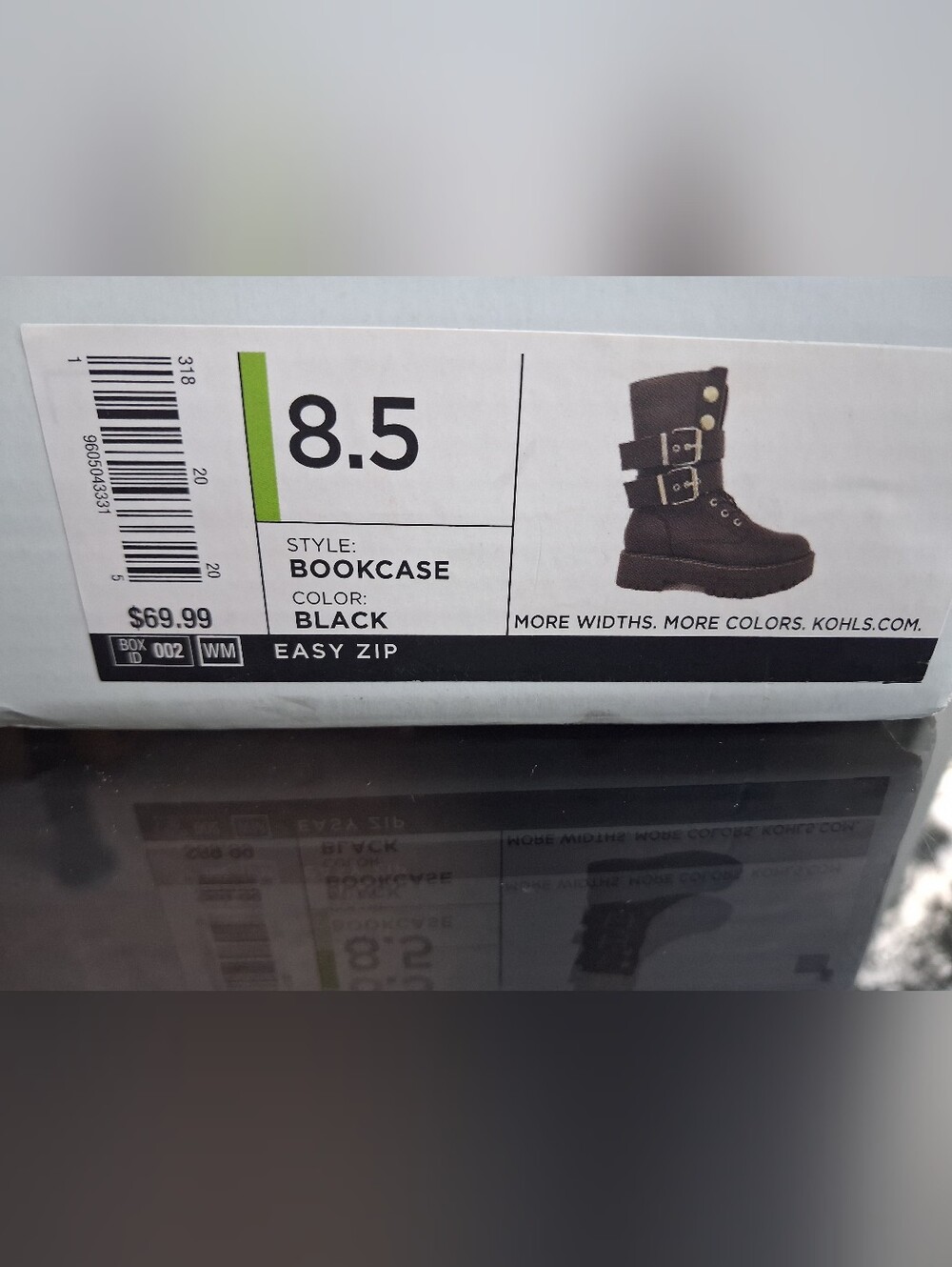 Womans Black Boots - Picture 5 of 6